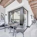 Corso Living Aparthotel 4*