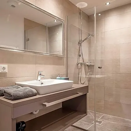 Corso Living アパートホテル