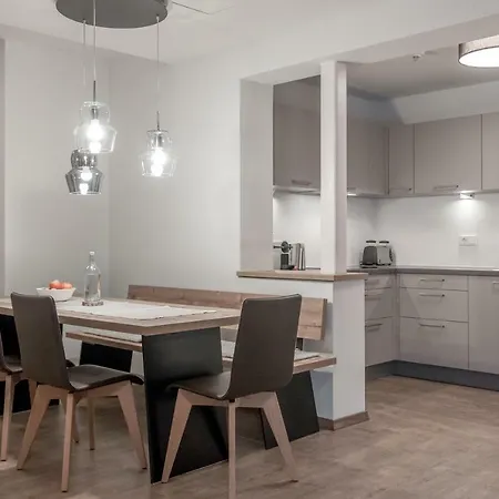 Apartahotel Corso Living 4*