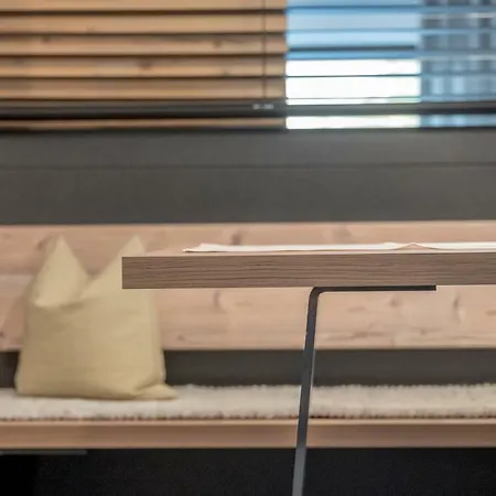 מלון דירות Corso Living 4*